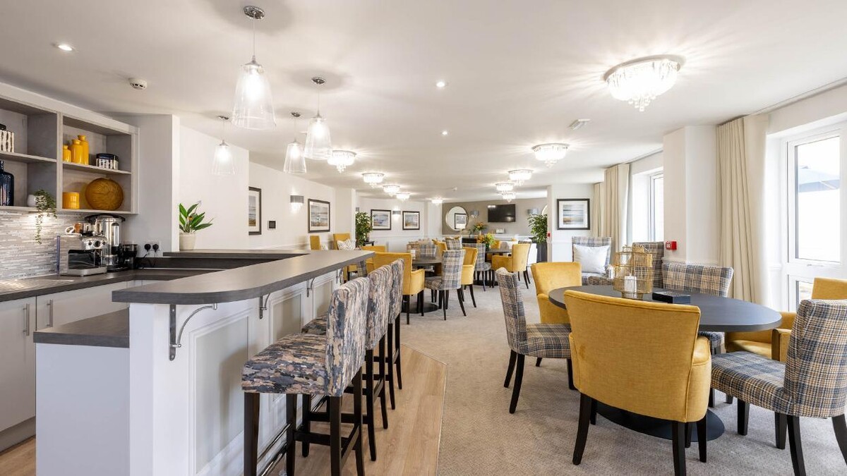 Images Churchill Living