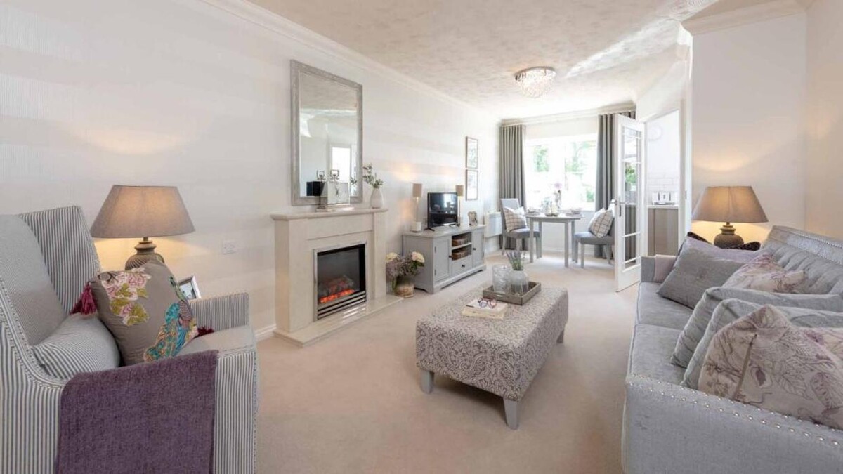 Images Churchill Living