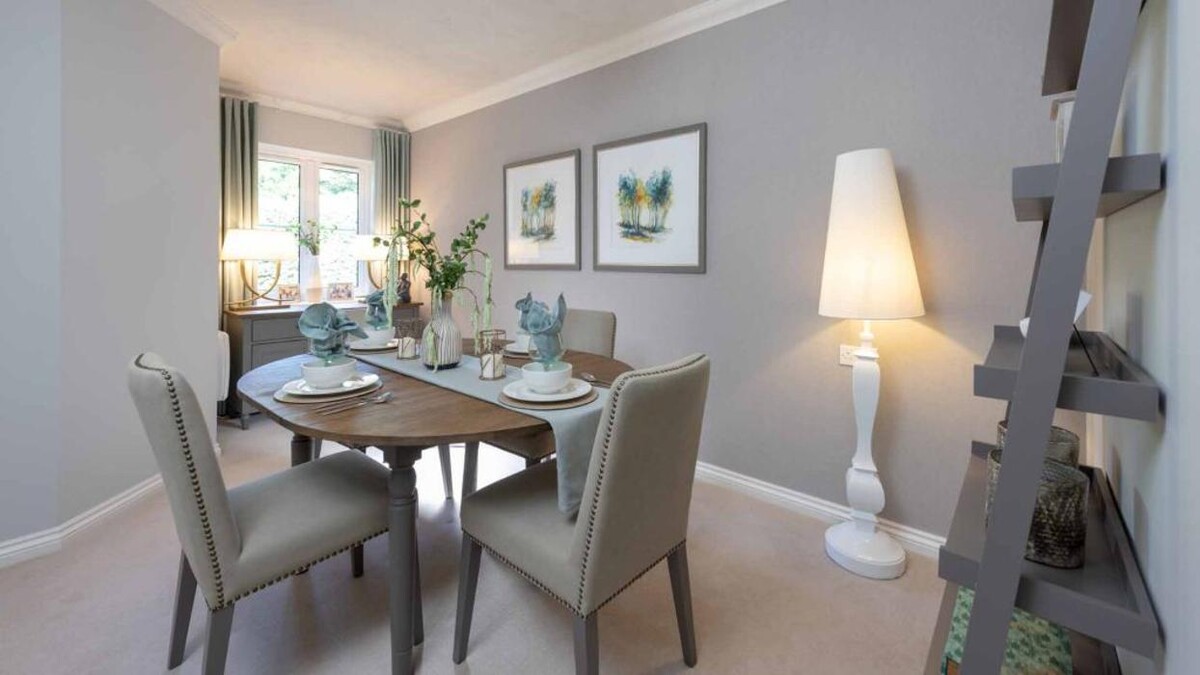 Images Churchill Living