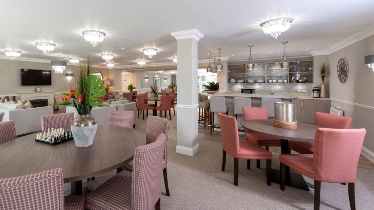 Images Churchill Retirement Living