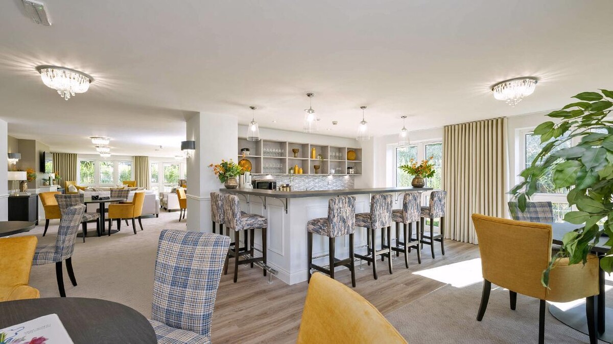 Images Churchill Living