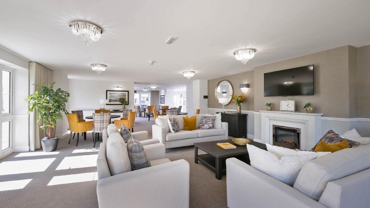 Images Churchill Living