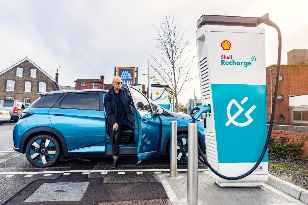 Images Shell Recharge Charging Station
