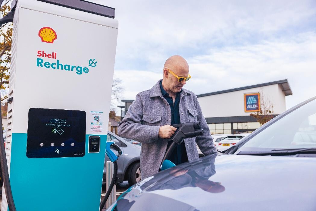 Images Shell Recharge Charging Station