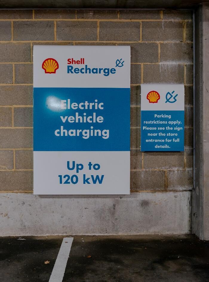 Images Shell Recharge Charging Station
