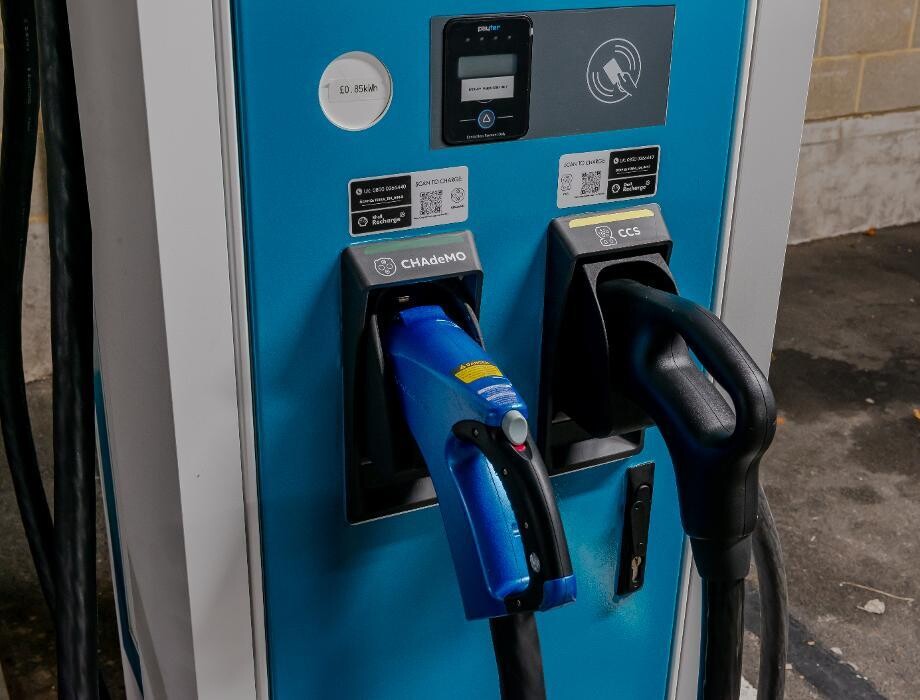 Images Shell Recharge Charging Station