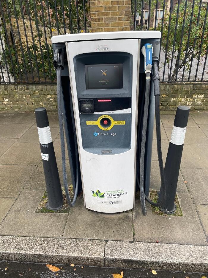 Images bp pulse Charging Station