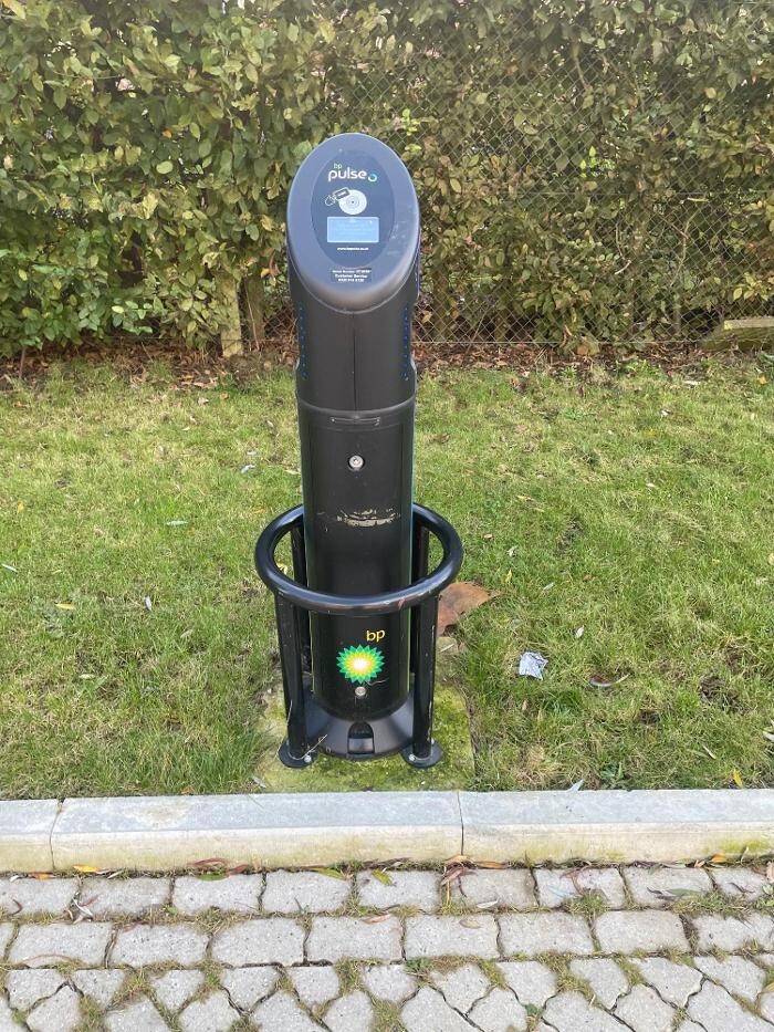 Images bp pulse Charging Station