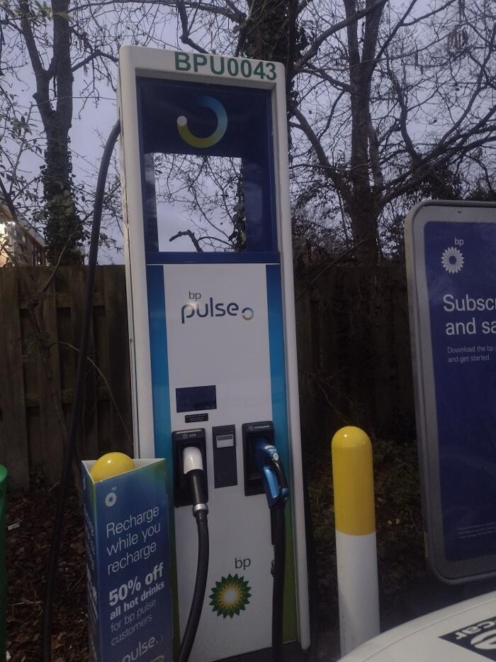 Images bp pulse Charging Station