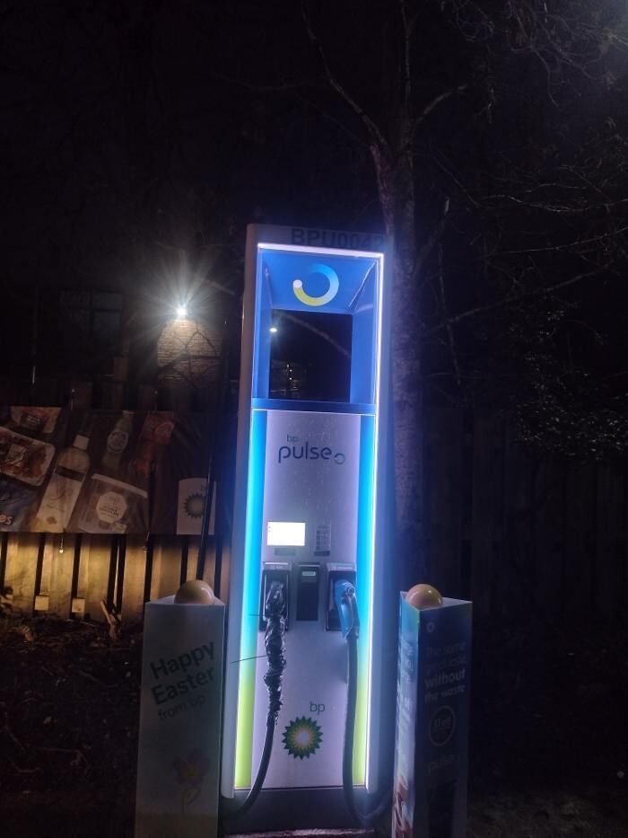 Images bp pulse Charging Station