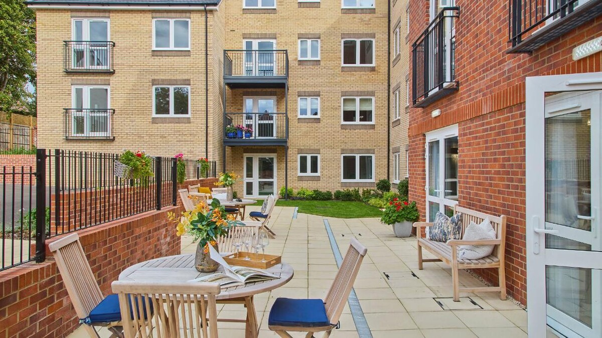 Images Churchill Living