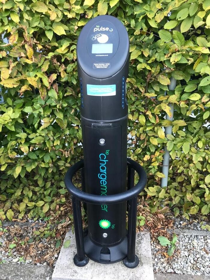 Images bp pulse Charging Station