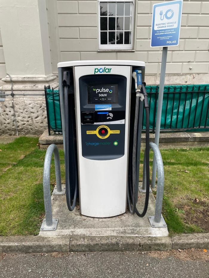 Images bp pulse Charging Station