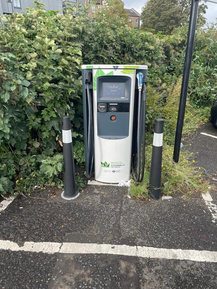 Images bp pulse Charging Station