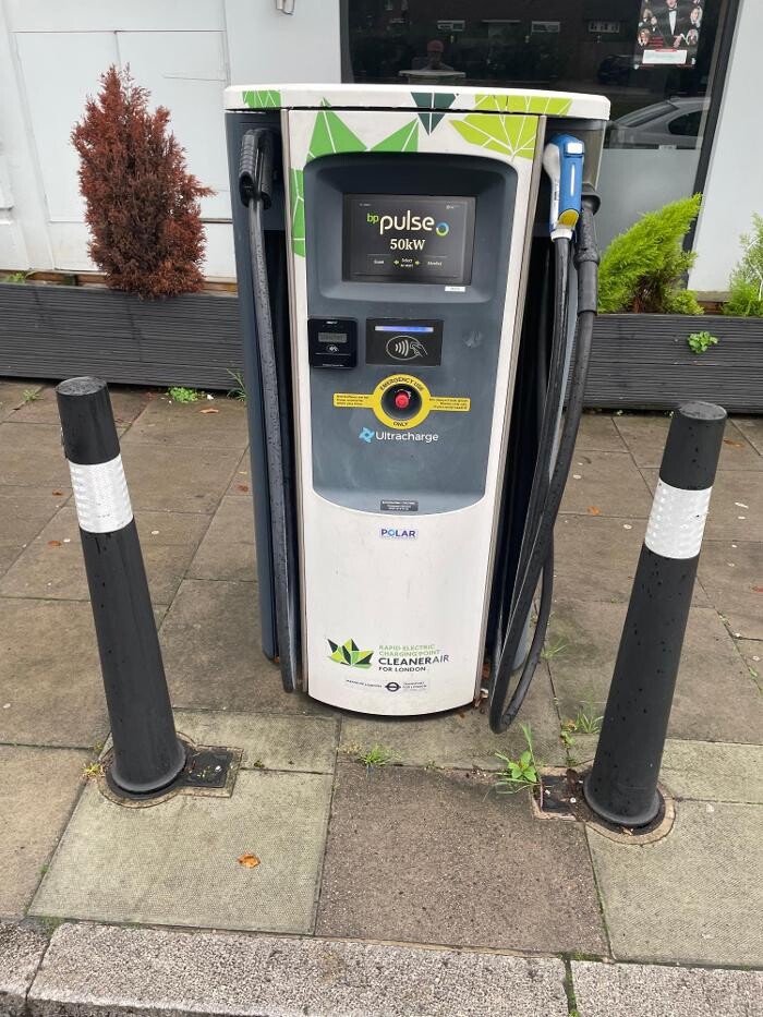 Images bp pulse Charging Station