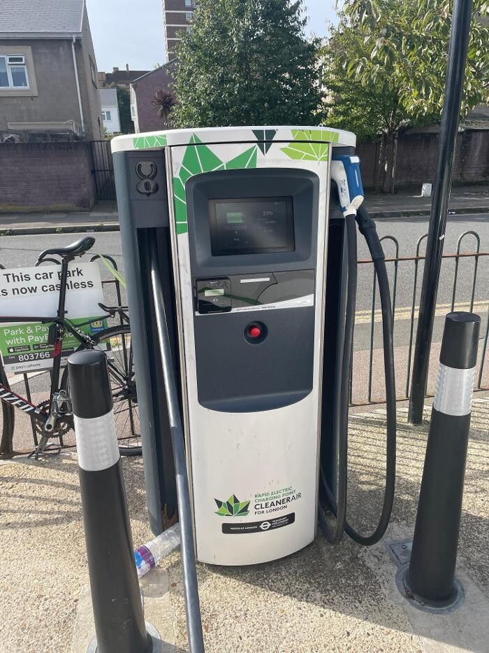 Images bp pulse Charging Station