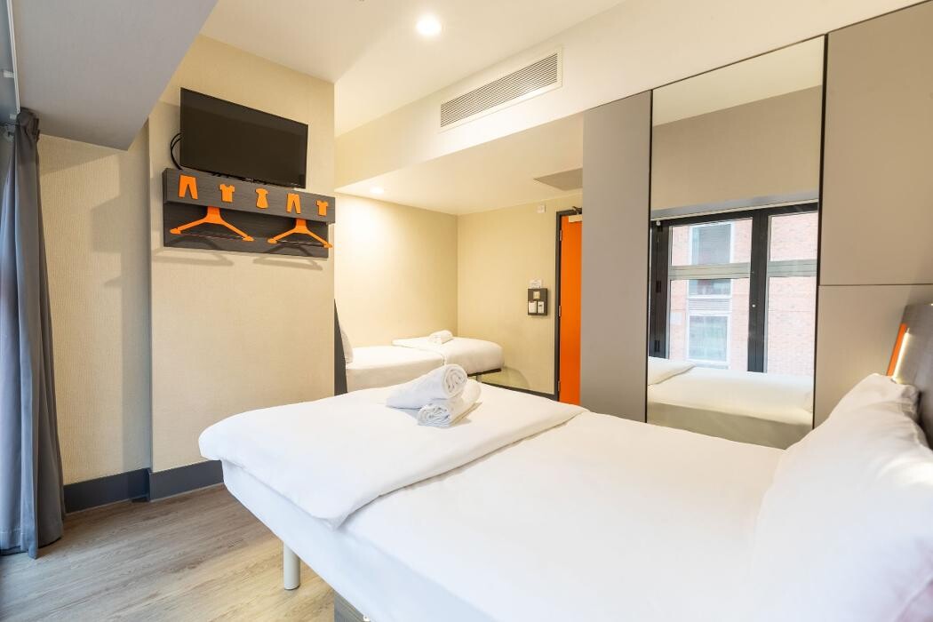 Images easyHotel Birmingham City Centre