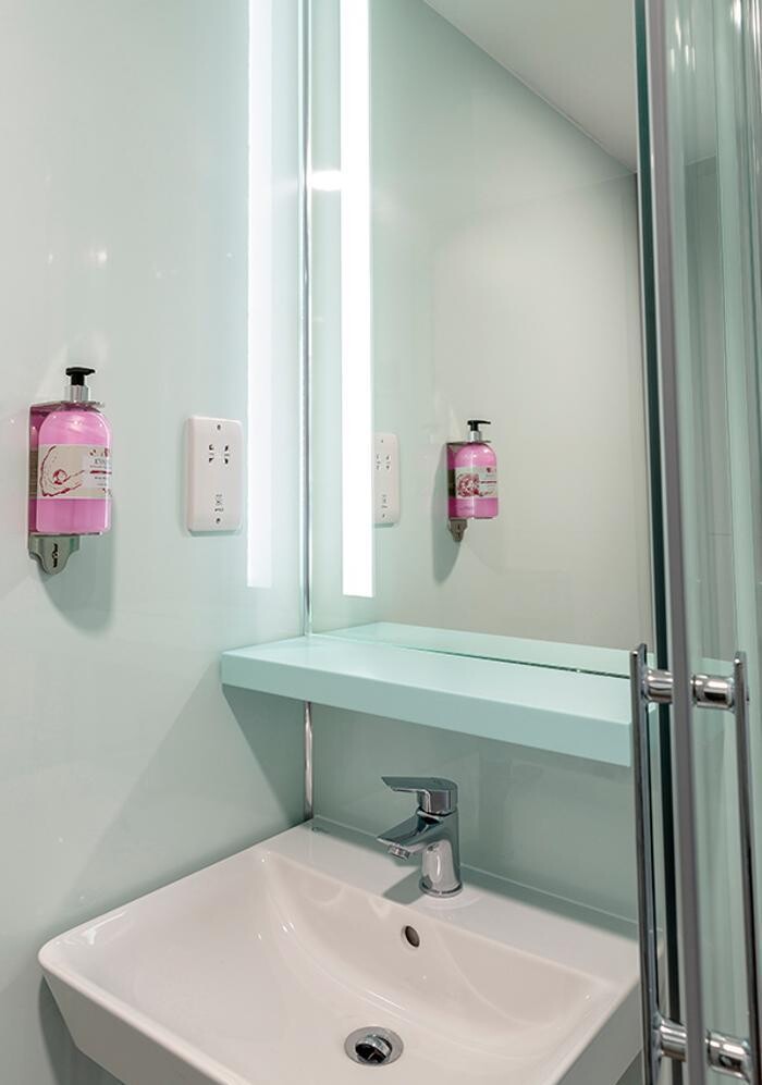 Images easyHotel Reading