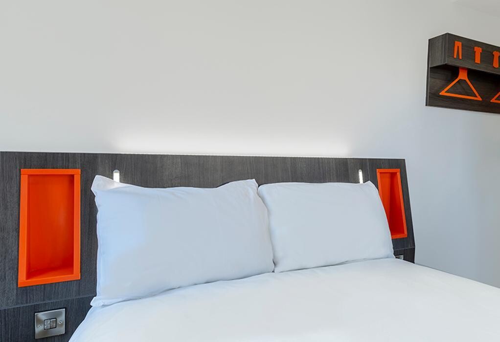 Images easyHotel Reading