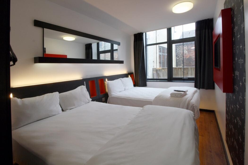 Images easyHotel Newcastle City Centre