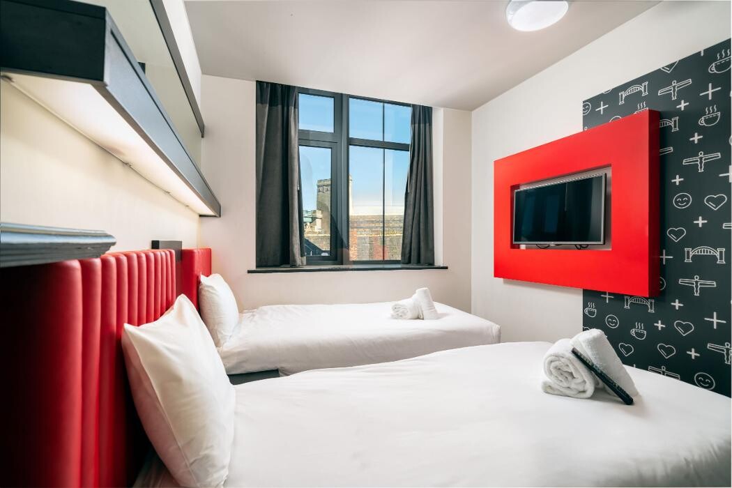 Images easyHotel Newcastle City Centre
