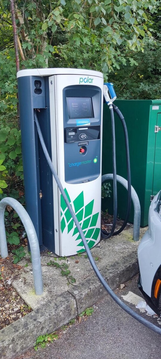 Images bp pulse Charging Station