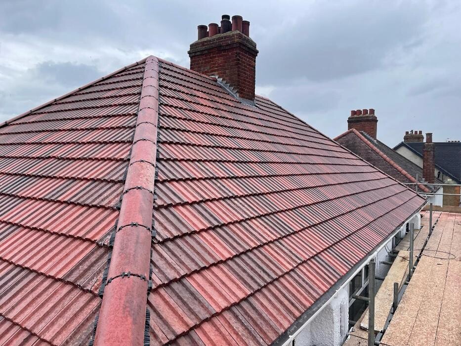 Images HEATHROW ROOFING AND BUILDING SERVICES LTD