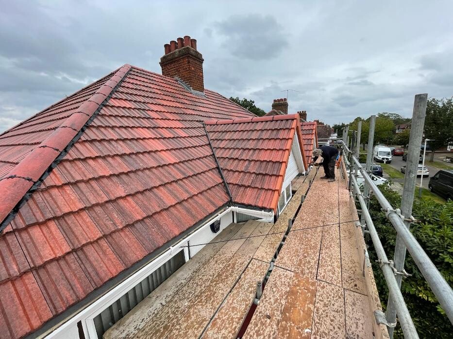 Images HEATHROW ROOFING AND BUILDING SERVICES LTD
