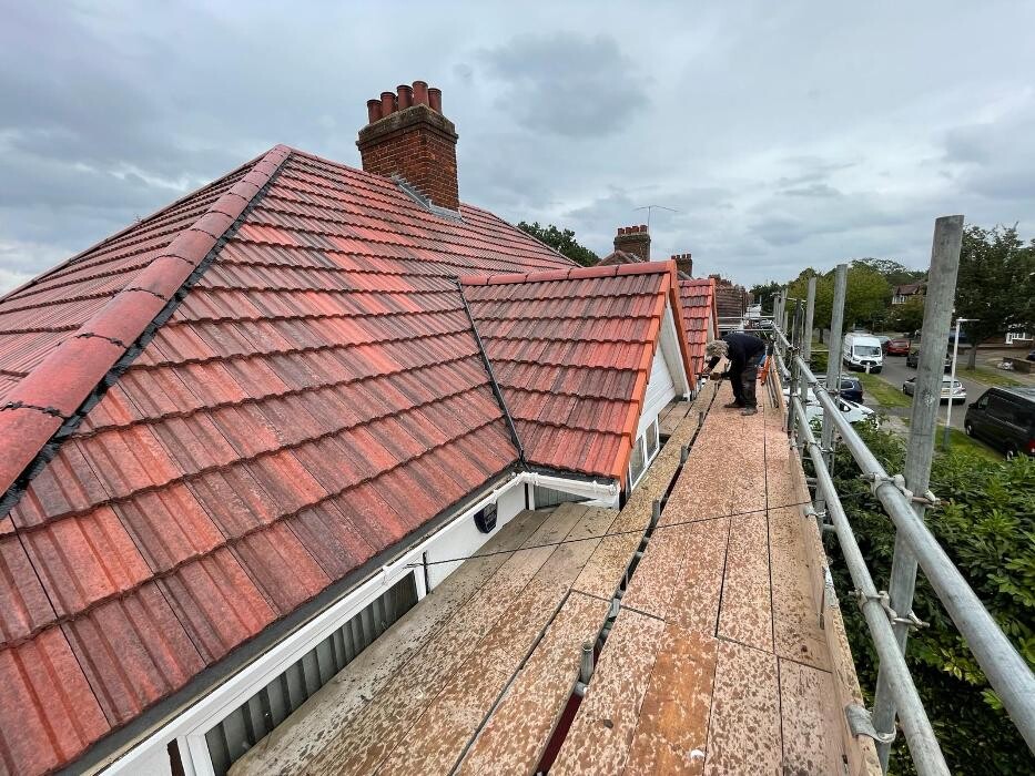 Images HEATHROW ROOFING AND BUILDING SERVICES LTD