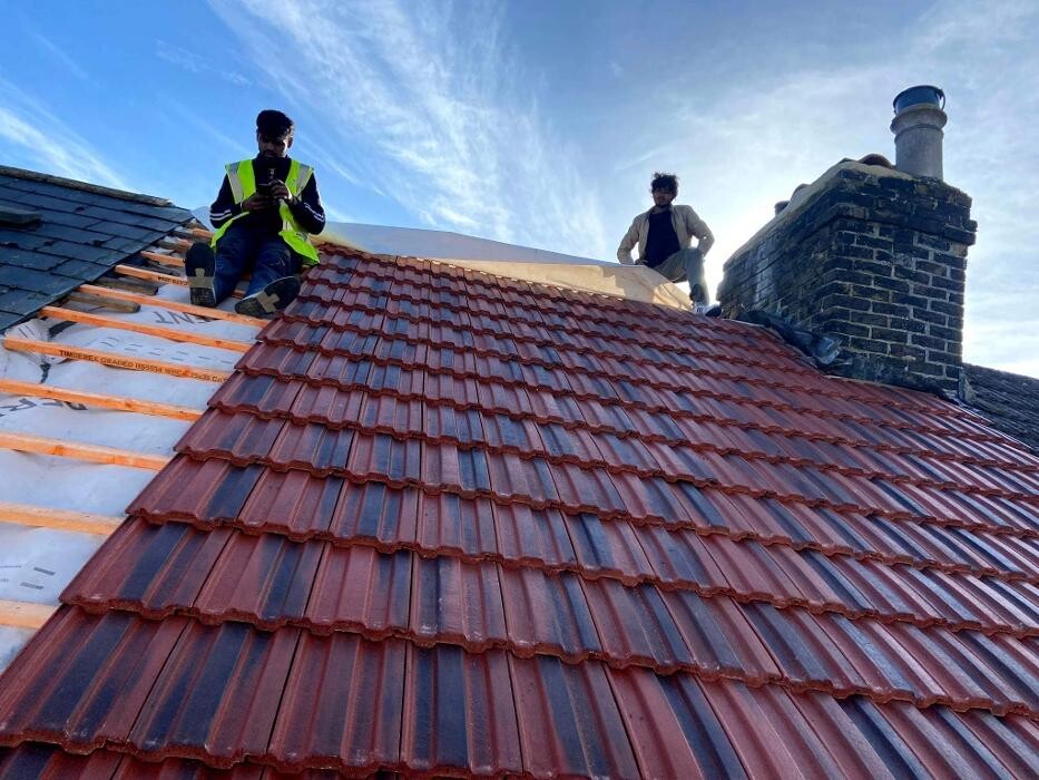 Images HEATHROW ROOFING AND BUILDING SERVICES LTD