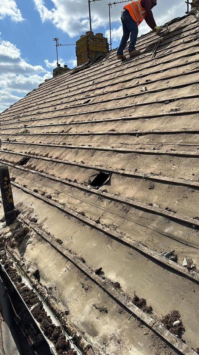 Images HEATHROW ROOFING AND BUILDING SERVICES LTD