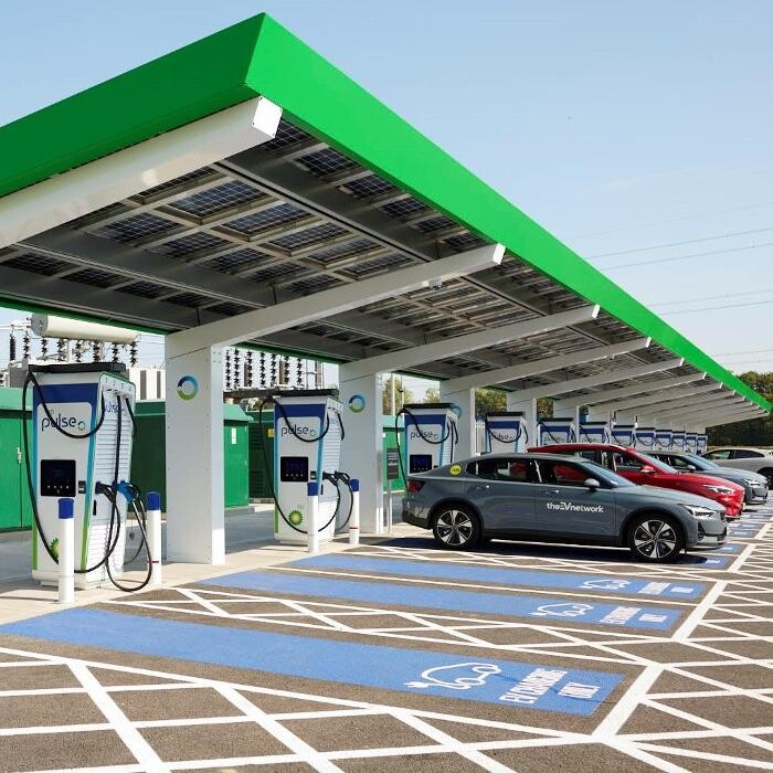 Images bp pulse Charging Station