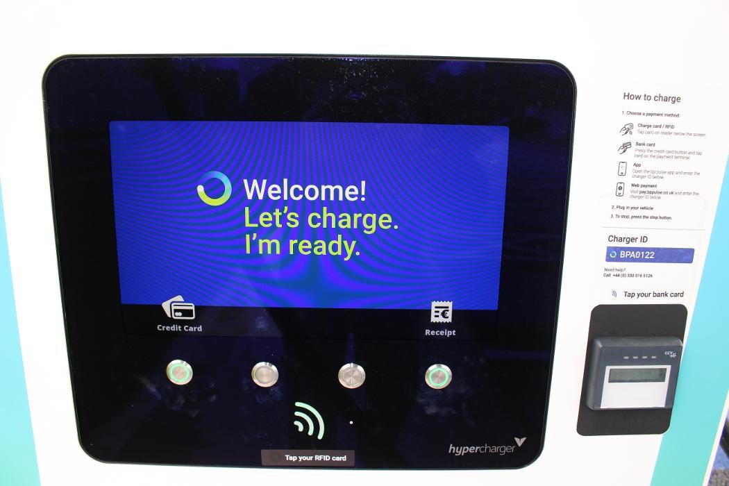 Images bp pulse Charging Station