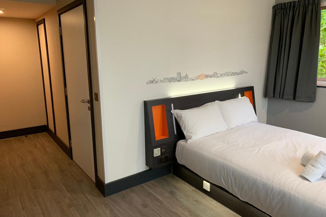 Images easyHotel Milton Keynes Central
