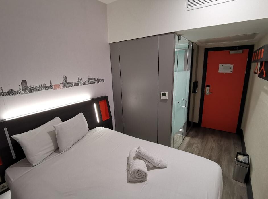 Images easyHotel Sheffield City Centre