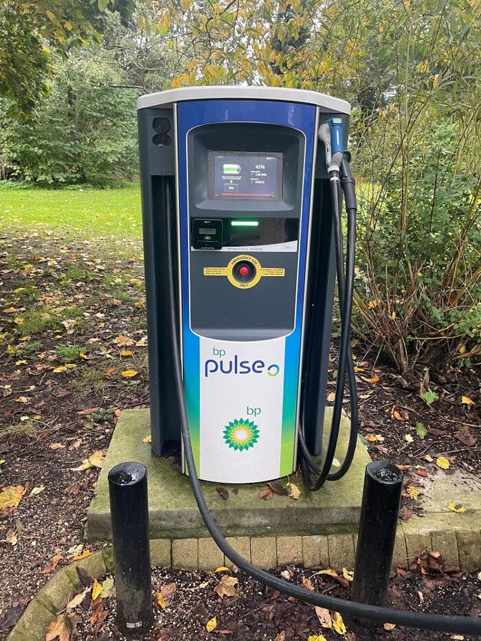 Images bp pulse Charging Station