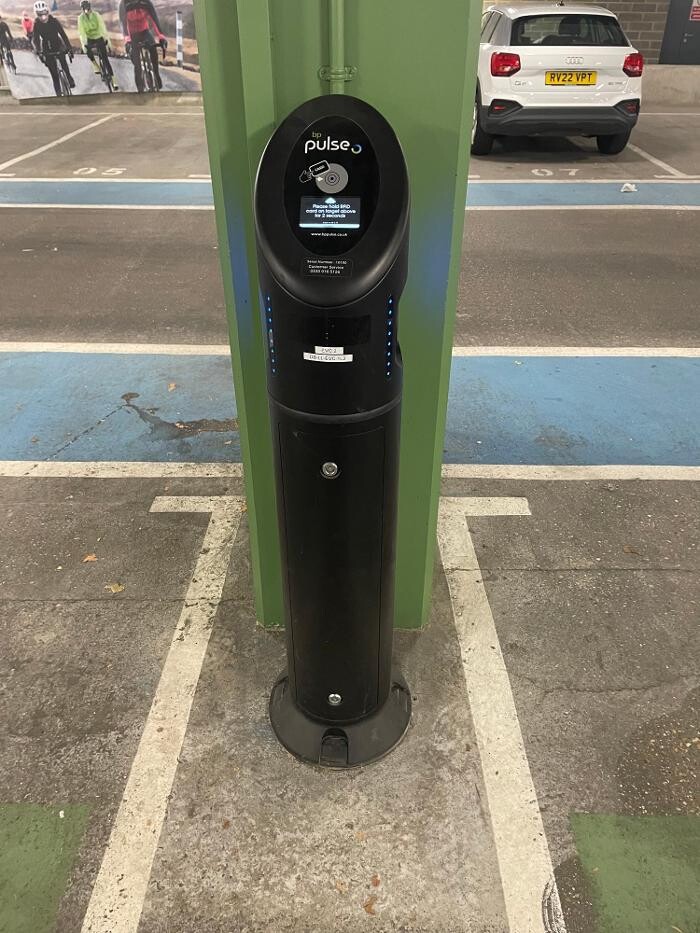 Images bp pulse Charging Station