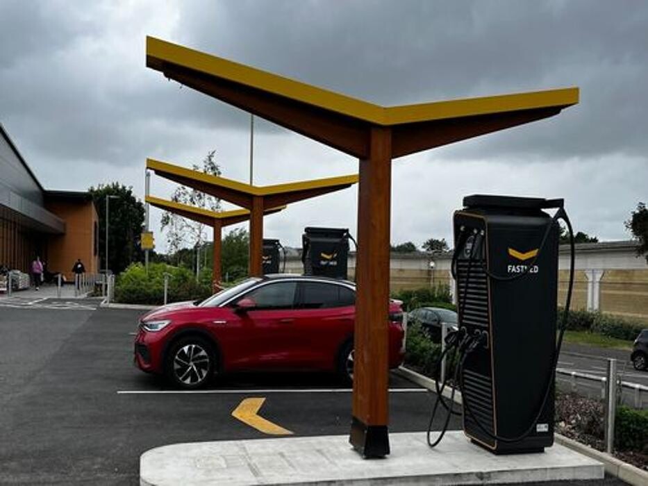 Images Fastned Charging Station