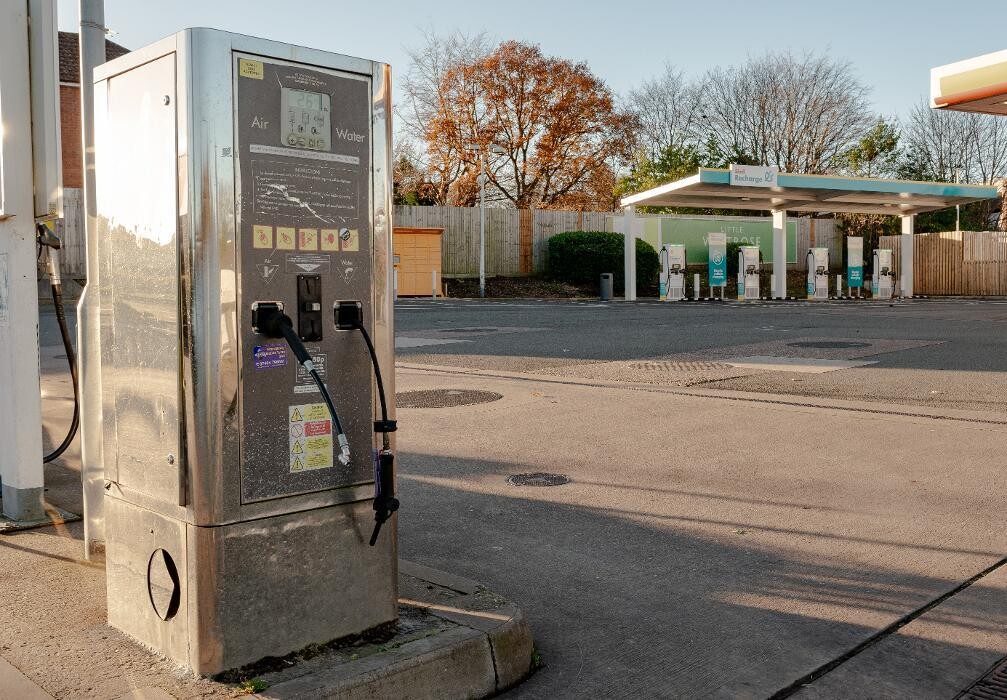 Images Shell Recharge Charging Station