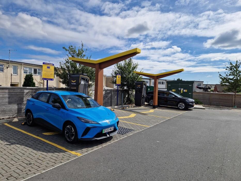 Images Fastned Charging Station