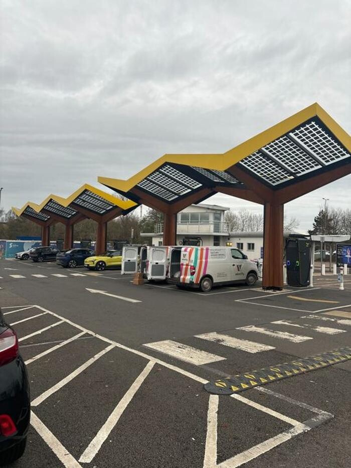 Images Fastned Charging Station