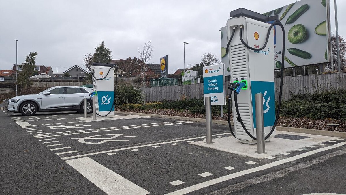 Images Shell Recharge Charging Station