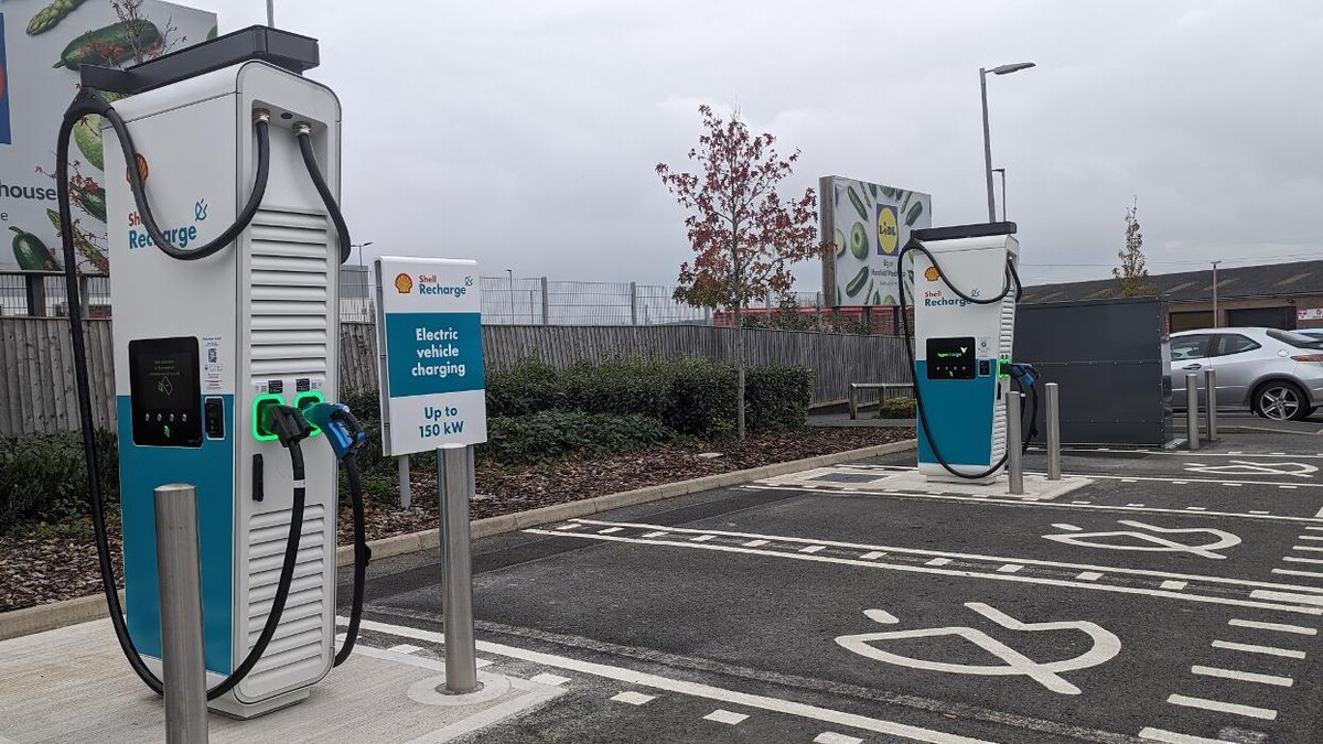 Images Shell Recharge Charging Station