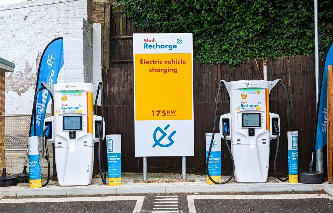 Images Shell Recharge Charging Station