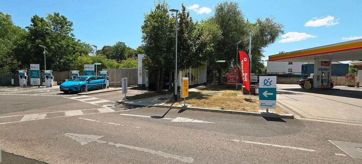 Images Shell Recharge Charging Station