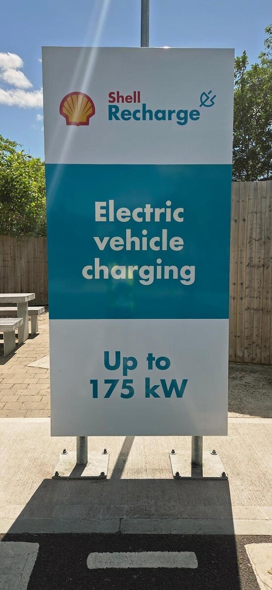 Images Shell Recharge Charging Station