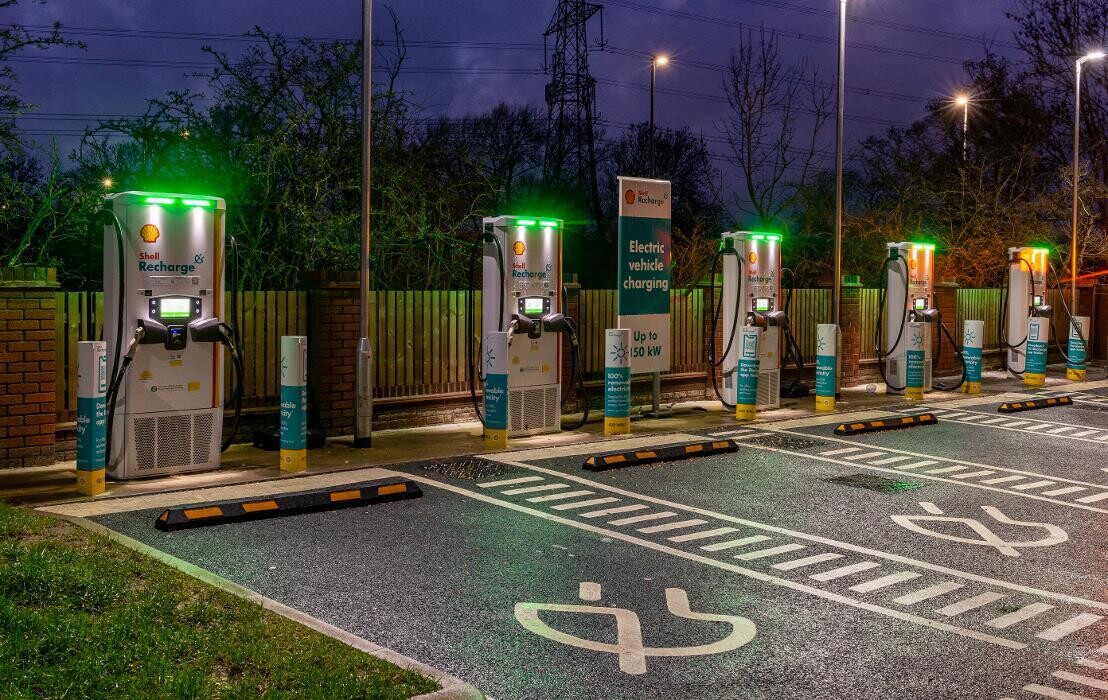 Images Shell Recharge Charging Station