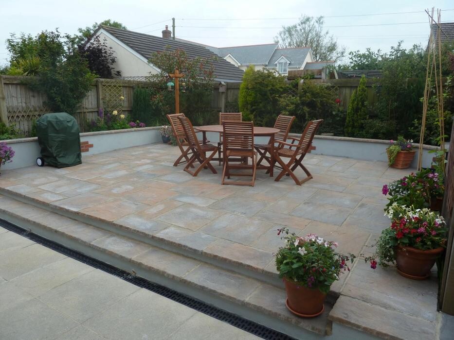 Images M and B Building and Landscaping