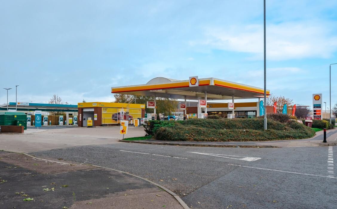 Images Shell Recharge Charging Station