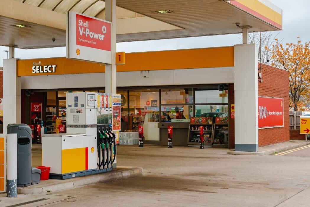Images Shell Recharge Charging Station